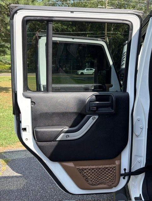 Jeep Wrangler Unlimited Sahara 4WD 2013