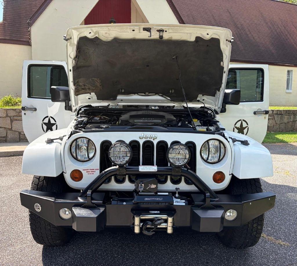 Jeep Wrangler Unlimited Sahara 4WD 2013