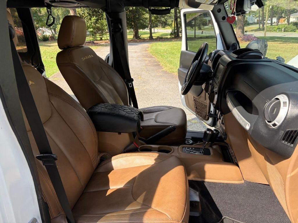 Jeep Wrangler Unlimited Sahara 4WD 2013