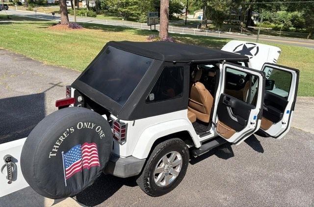 Jeep Wrangler Unlimited Sahara 4WD 2013