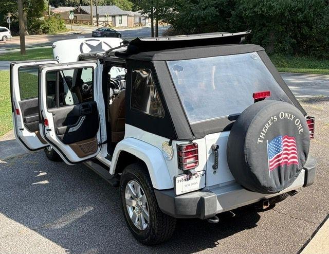 Jeep Wrangler Unlimited Sahara 4WD 2013
