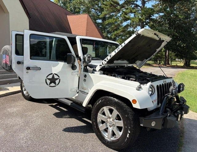 Jeep Wrangler Unlimited Sahara 4WD 2013