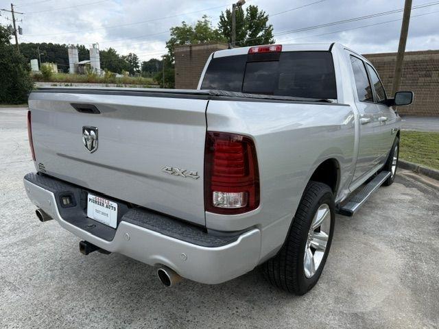 RAM 1500 Sport Crew Cab SWB 4WD 2016