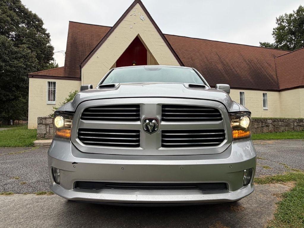 RAM 1500 Sport Crew Cab SWB 4WD 2016