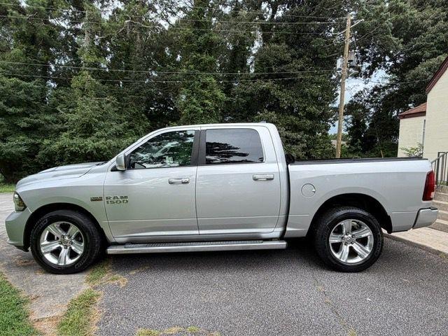 RAM 1500 Sport Crew Cab SWB 4WD 2016