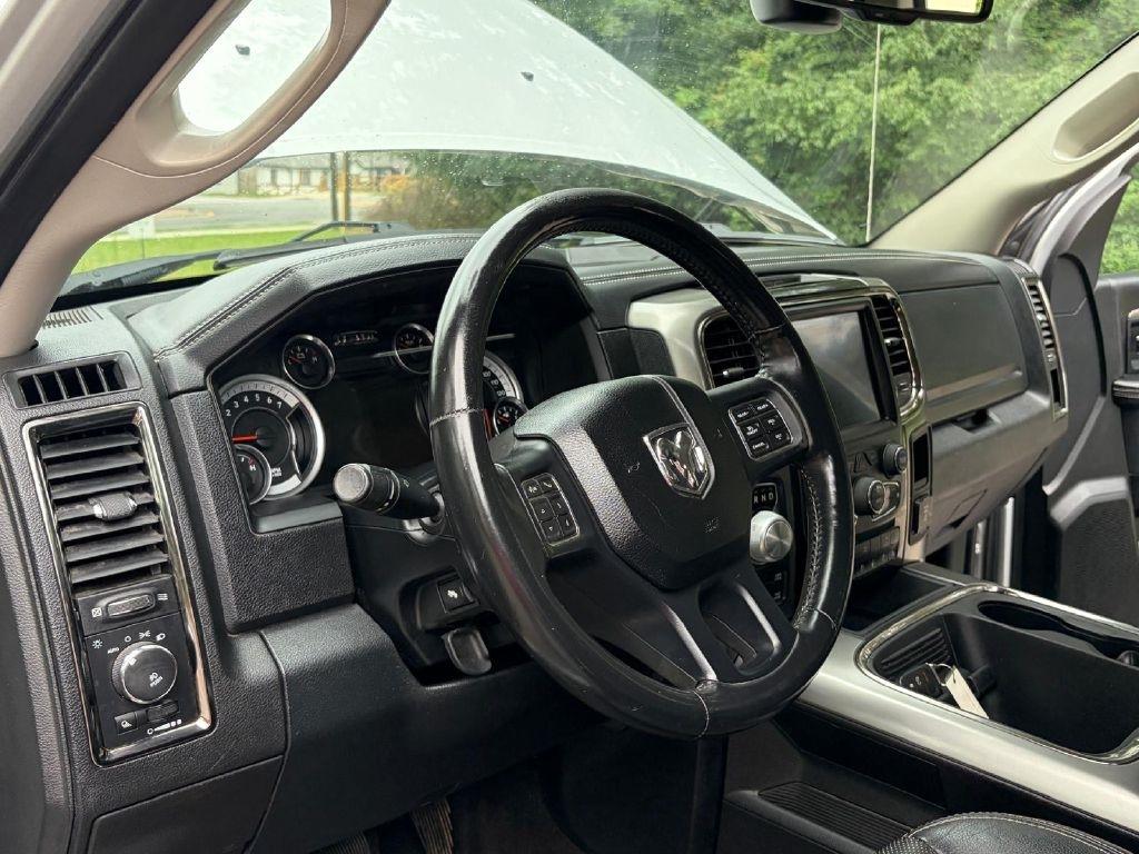 RAM 1500 Sport Crew Cab SWB 4WD 2016