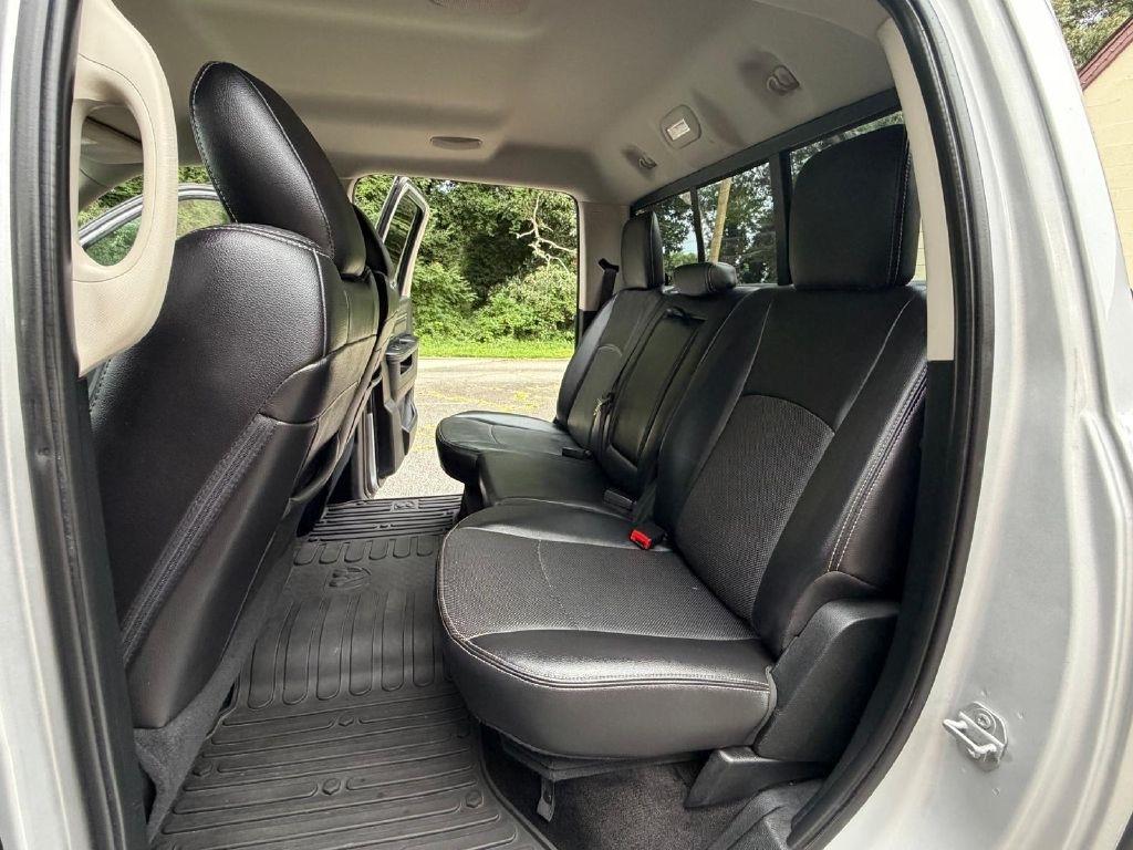 RAM 1500 Sport Crew Cab SWB 4WD 2016