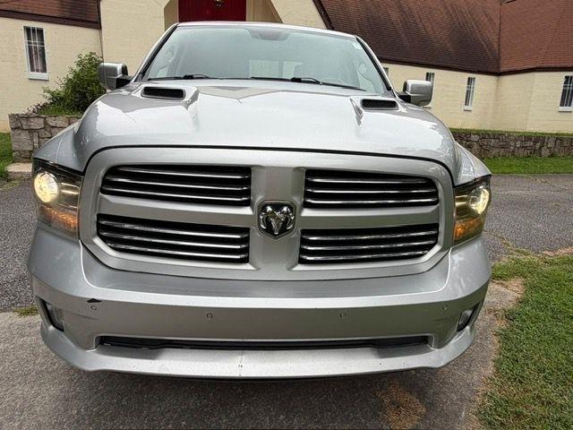 RAM 1500 Sport Crew Cab SWB 4WD 2016