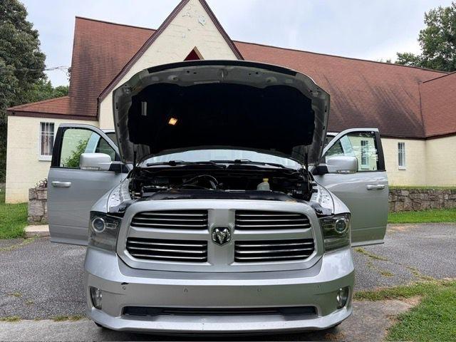 RAM 1500 Sport Crew Cab SWB 4WD 2016
