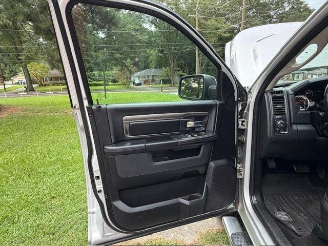 RAM 1500 Sport Crew Cab SWB 4WD 2016