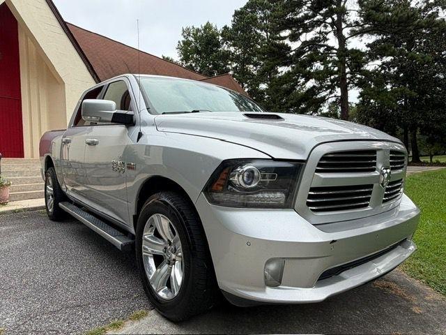 RAM 1500 Sport Crew Cab SWB 4WD 2016