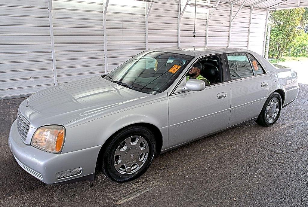 2000 Cadillac DeVille Base