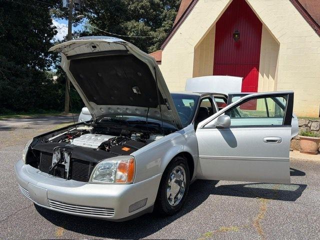 Cadillac DeVille Base 2000