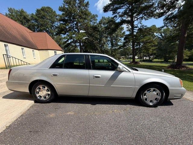 Cadillac DeVille Base 2000