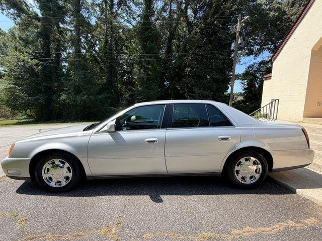 Cadillac DeVille Base 2000