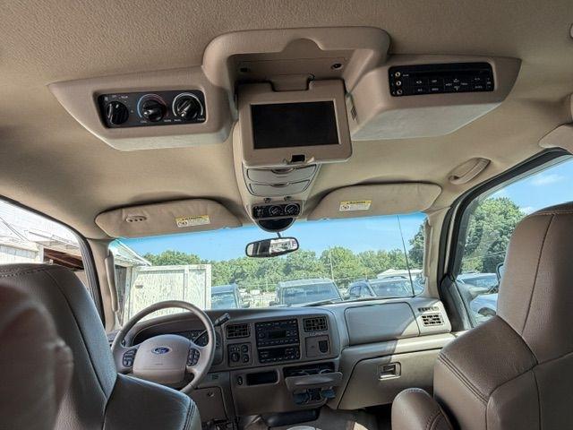 Ford Excursion Limited 6.0L 4WD 2003