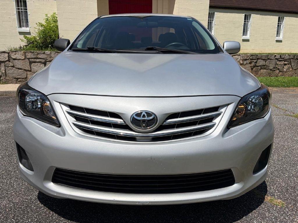 Toyota Corolla S 5-Speed MT 2013