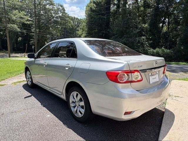 Toyota Corolla S 5-Speed MT 2013