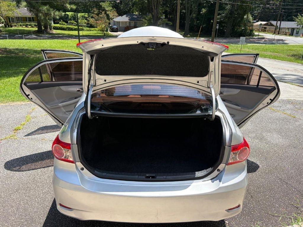 Toyota Corolla S 5-Speed MT 2013