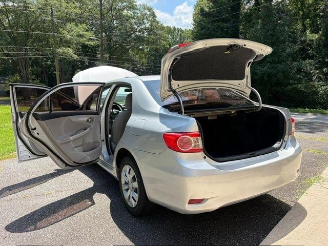 Toyota Corolla S 5-Speed MT 2013