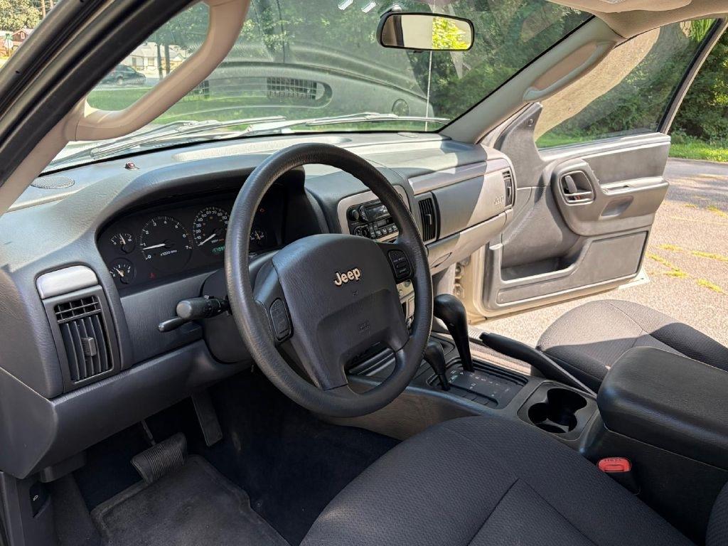 Jeep Grand Cherokee Laredo 4WD 2004