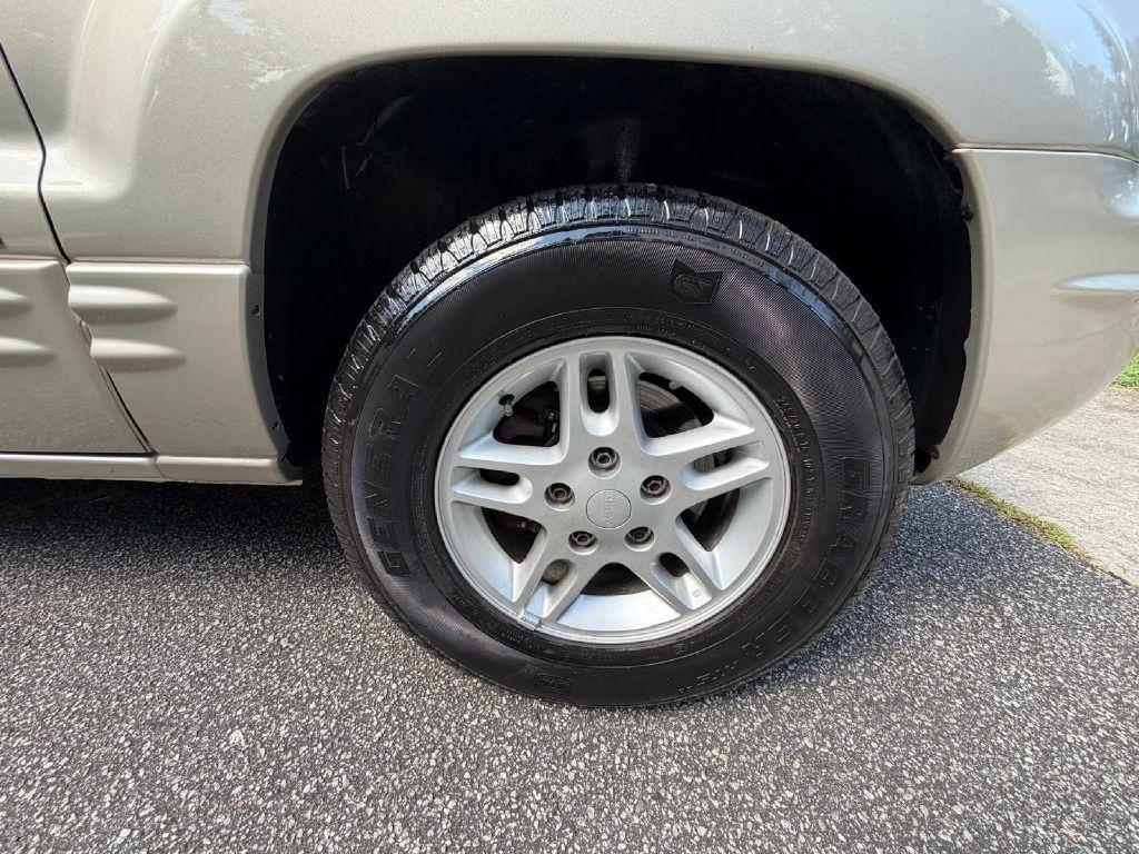 Jeep Grand Cherokee Laredo 4WD 2004
