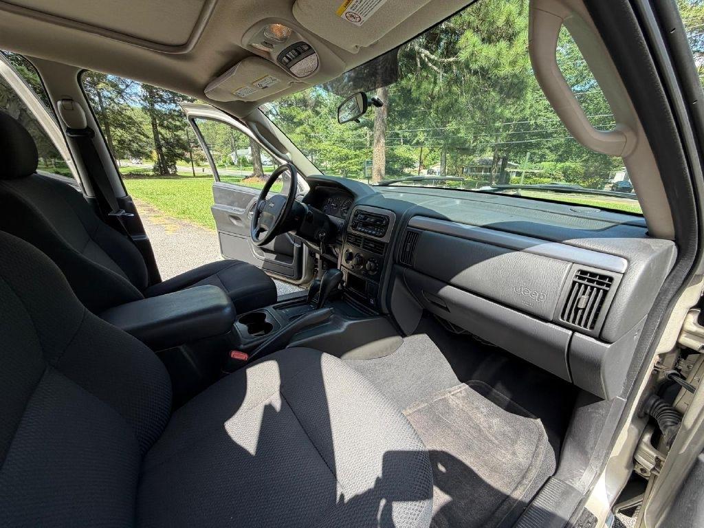Jeep Grand Cherokee Laredo 4WD 2004