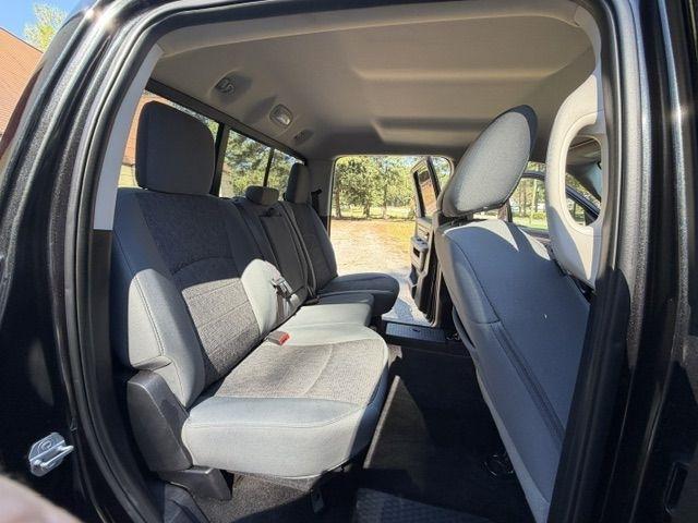 RAM 1500 SLT Crew Cab SWB 4WD 2016