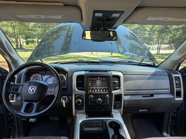 RAM 1500 SLT Crew Cab SWB 4WD 2016