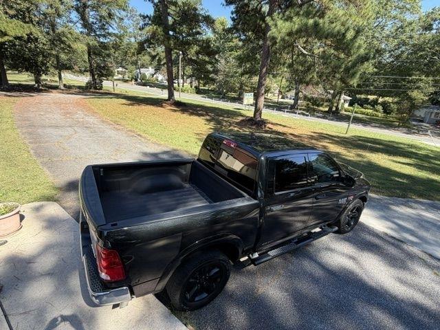 RAM 1500 SLT Crew Cab SWB 4WD 2016