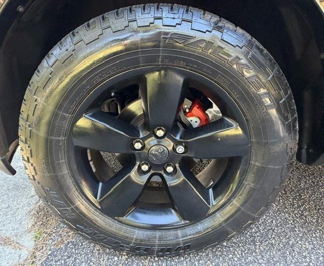 RAM 1500 SLT Crew Cab SWB 4WD 2016