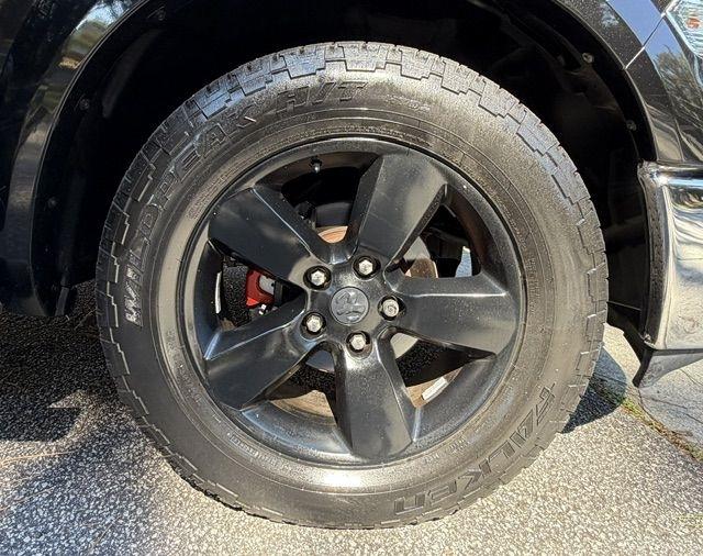 RAM 1500 SLT Crew Cab SWB 4WD 2016