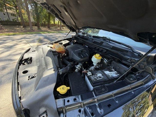 RAM 1500 SLT Crew Cab SWB 4WD 2016