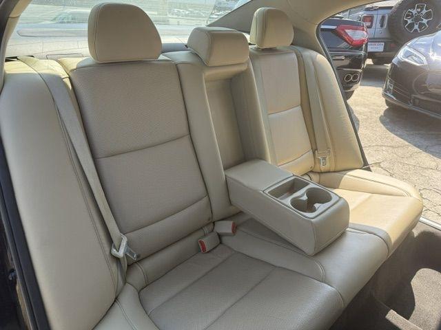 Acura TLX photo 11