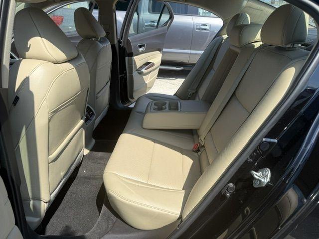 Acura TLX photo 18