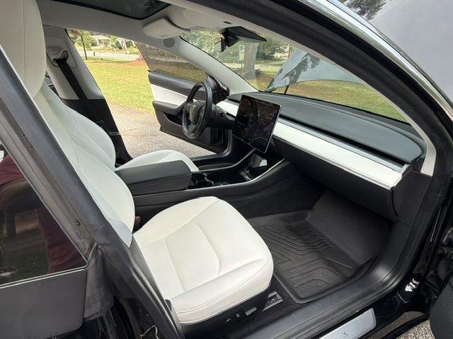 Tesla Model 3 Standard Range Plus 2020