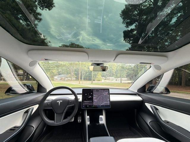 Tesla Model 3 Standard Range Plus 2020