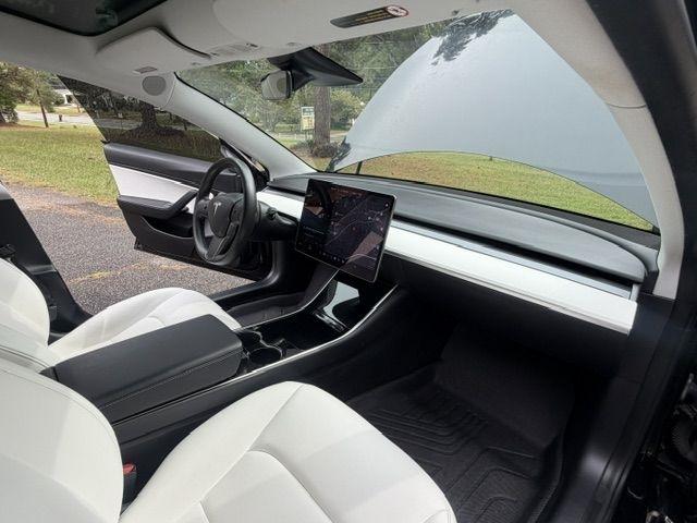 Tesla Model 3 Standard Range Plus 2020