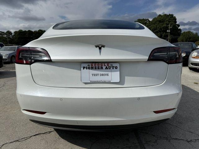 Tesla Model 3 photo 4
