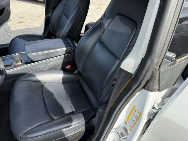 Tesla Model 3 photo 11