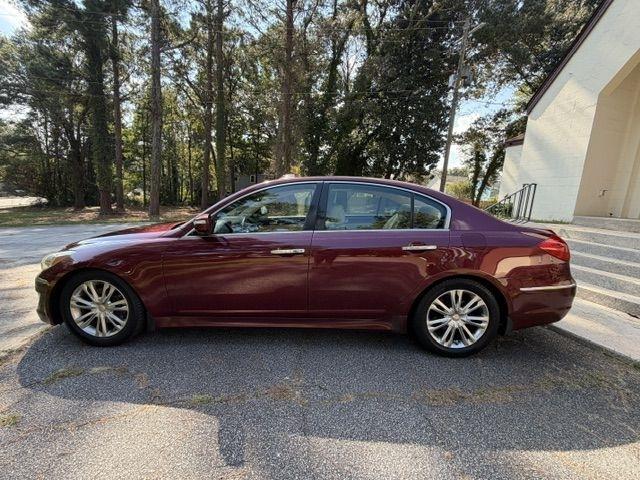 Hyundai Genesis 3.8L 2013