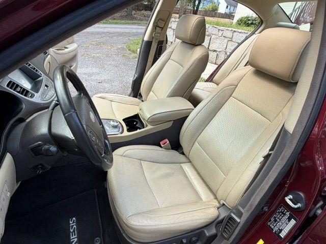 Hyundai Genesis 3.8L 2013