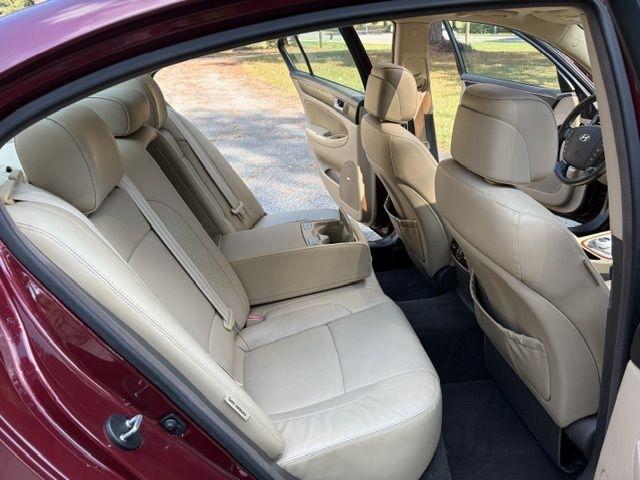 Hyundai Genesis 3.8L 2013