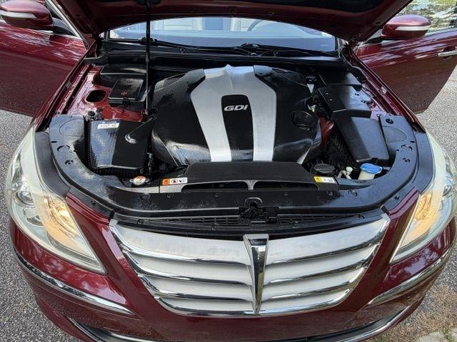 Hyundai Genesis 3.8L 2013