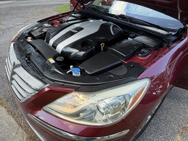 Hyundai Genesis 3.8L 2013