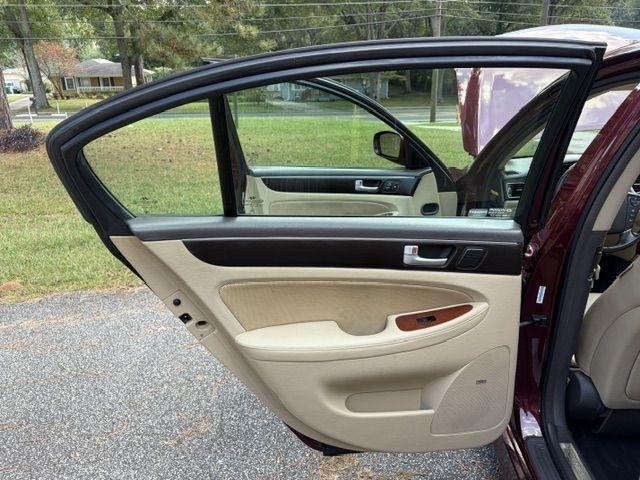 Hyundai Genesis 3.8L 2013