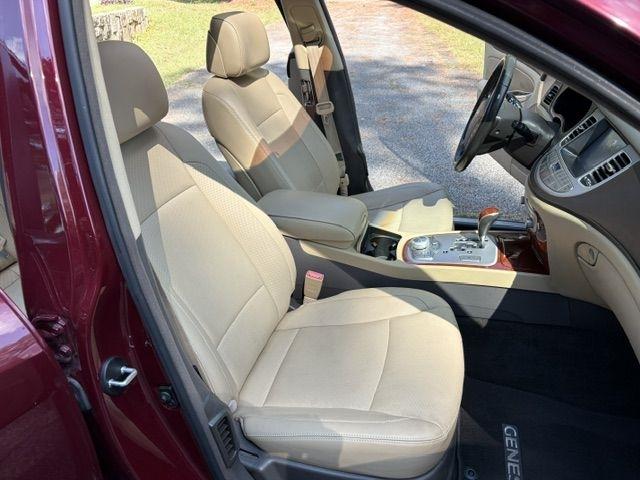 Hyundai Genesis 3.8L 2013