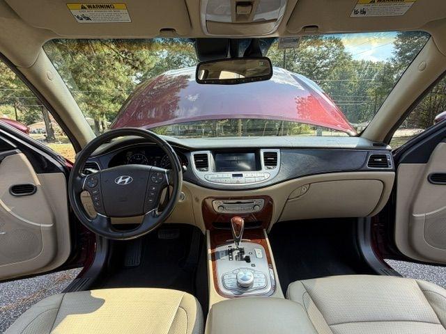Hyundai Genesis 3.8L 2013