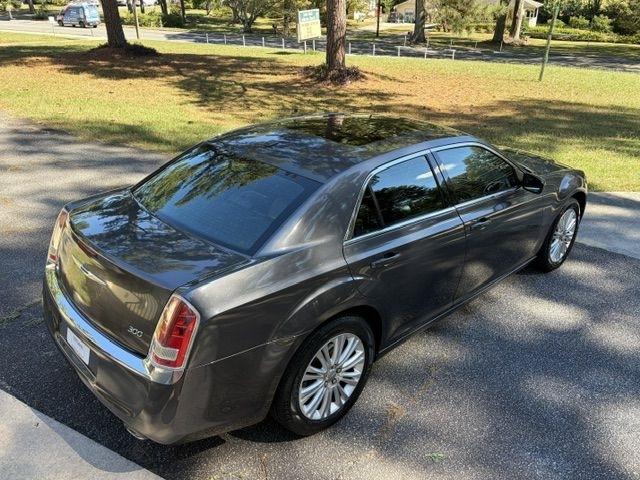Chrysler 300 photo 4