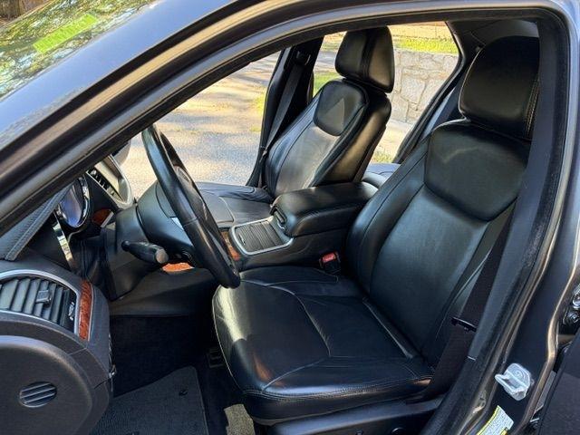 Chrysler 300 photo 8